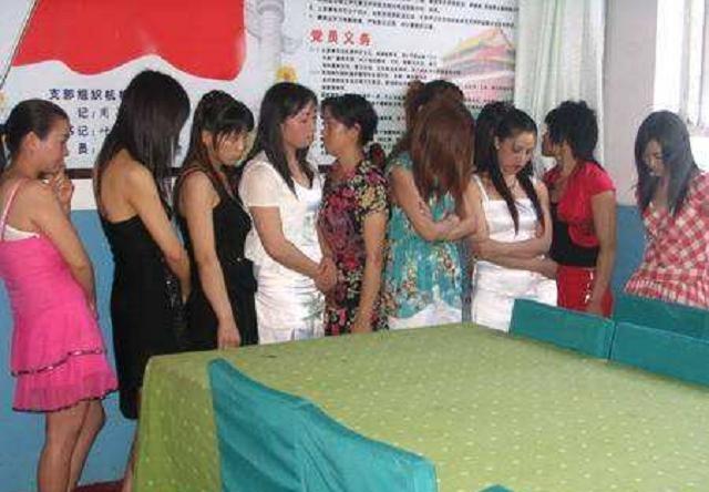 1997年，蔡吉海在郑州一家洗头房和人吵了一架。起因是服务费从100涨到150，