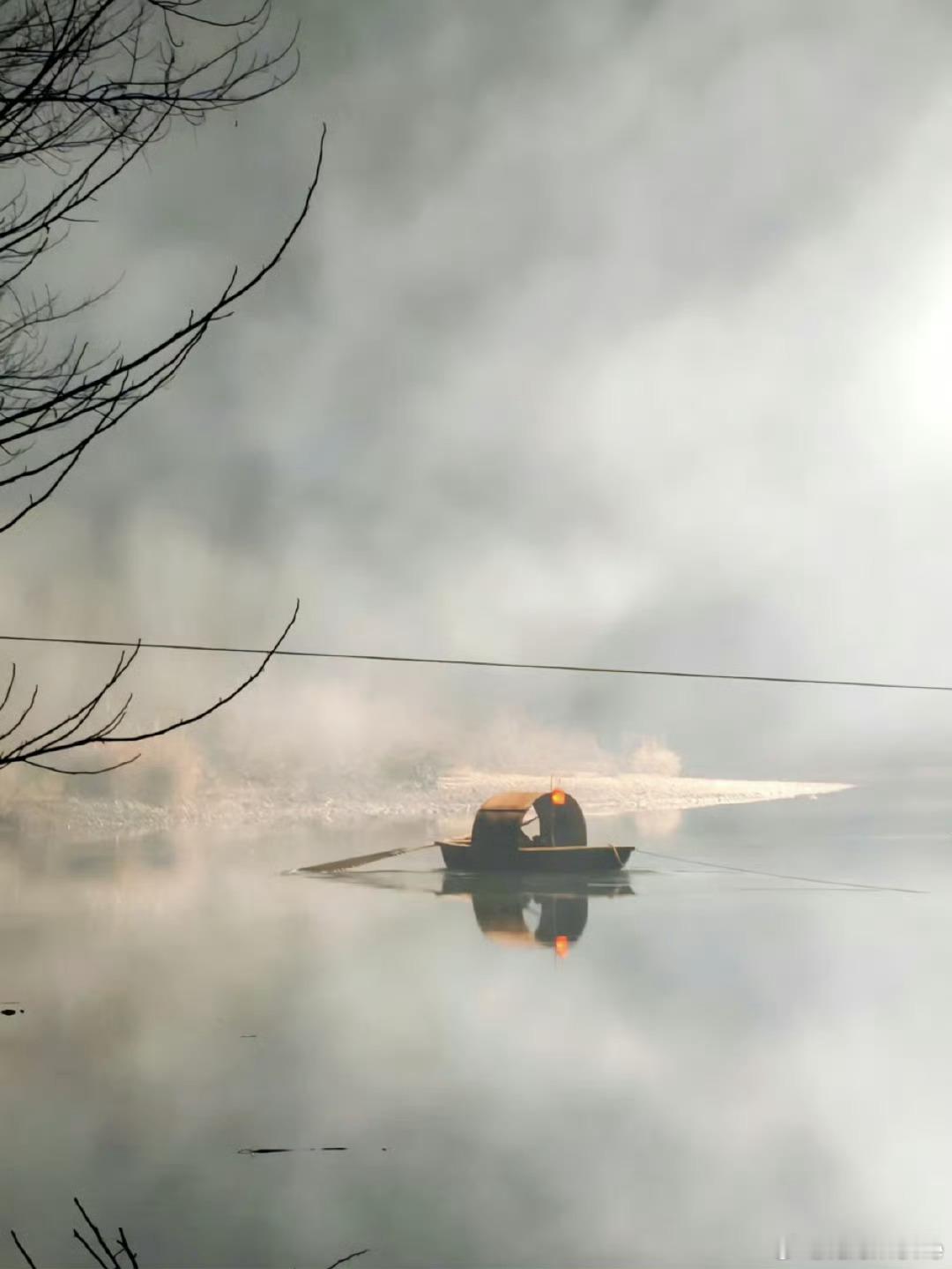 这个《何不同舟渡》，大事很秒，这质感，这氛围，谁看了不想同舟渡。我们总说现在的古