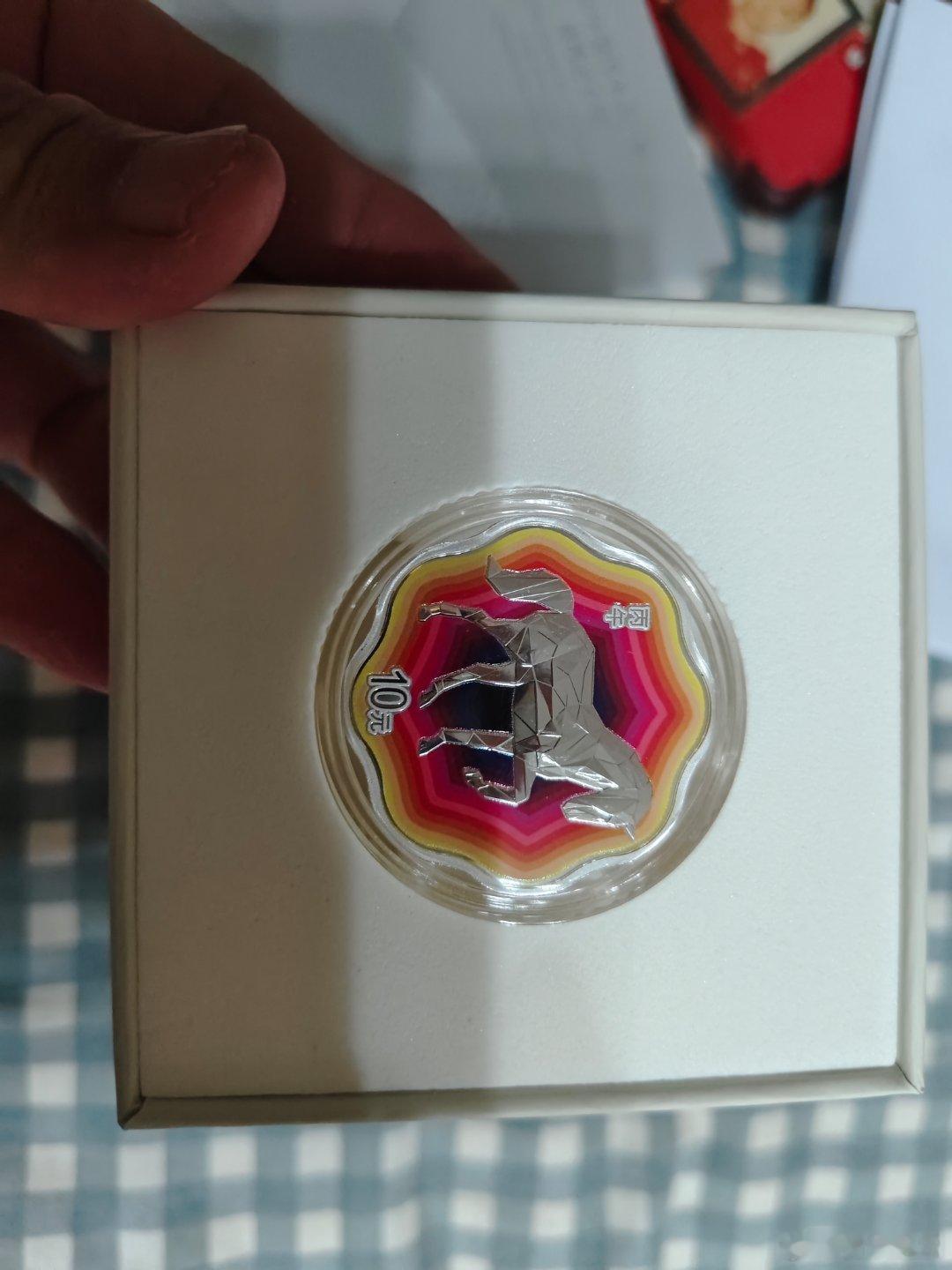 《裁缝，搞钱》每天都有得到，也会失去或错过，我们越来越像裁缝，量体裁衣看人下碟因