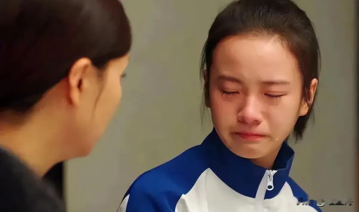 女摊主的诉说：叛逆期的孩子惹苦恼

       在街边水果摊买水果时，听女摊主