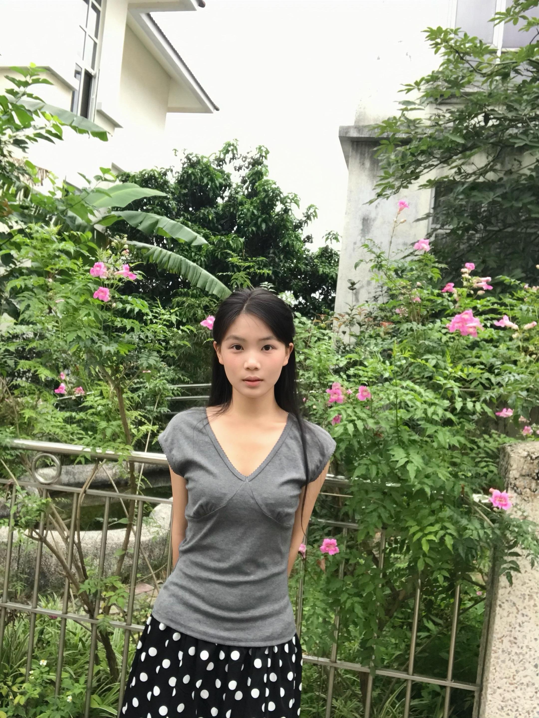 你的出现弥补了四叶草不是随处可见。