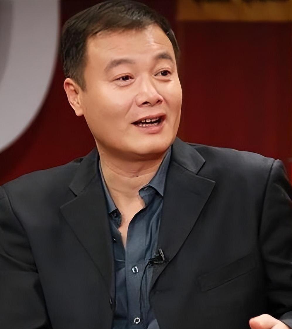 演员，孙松说，拍摄渴望，导演找的我爸爸，他负责给其他剧组找演员，让我去，当时正拍