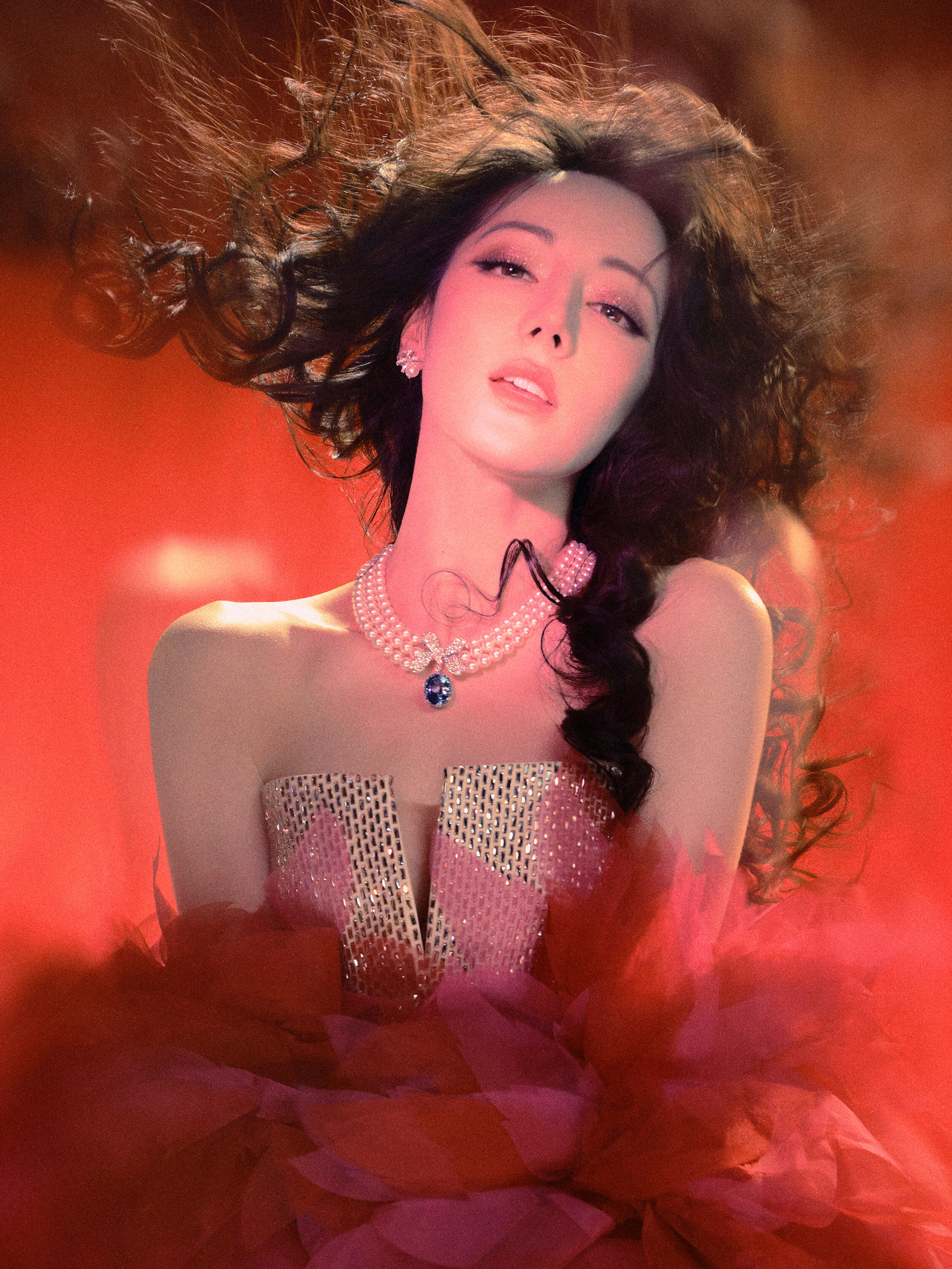 王亚飞为迪丽热巴化的生日妆 迪丽热巴生日妆太明艳了，祝美美的巴巴生日快乐呀！！ 