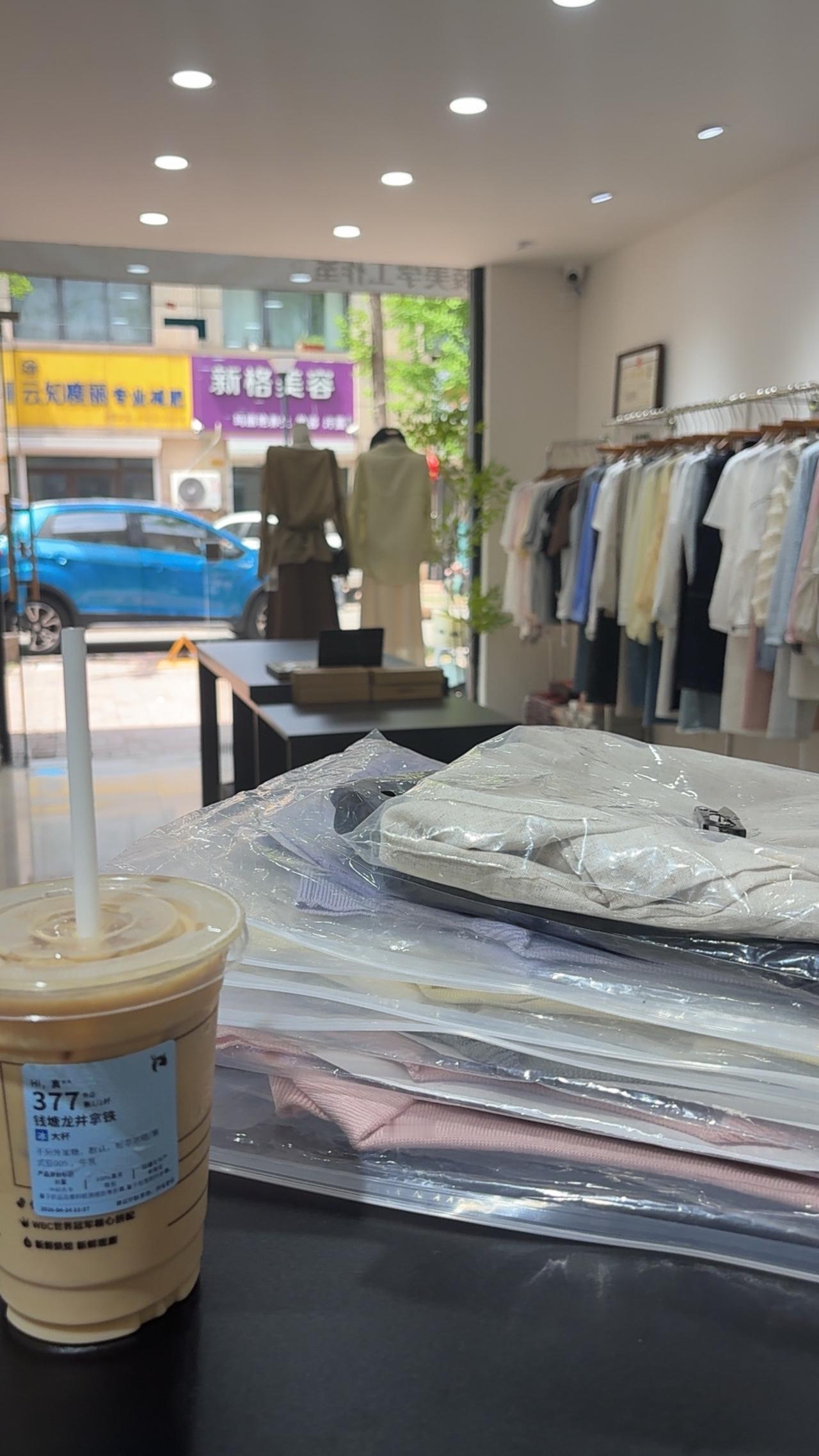 服装创业vlog 女装创业 服装人日常