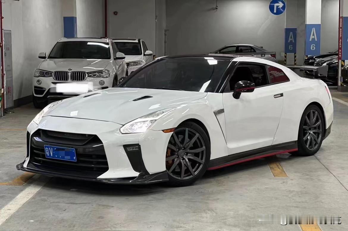 87 年 没有压力 现有两 套房 一俩车 存款500 个w  家庭美满，老婆 6