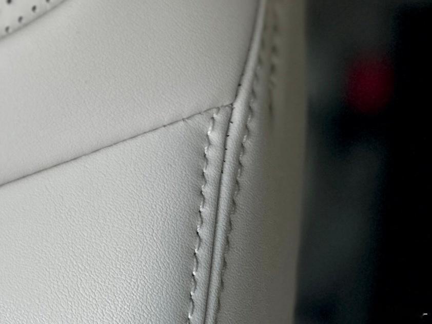 乐道L90座椅（图1）对比理想i6（图2） 