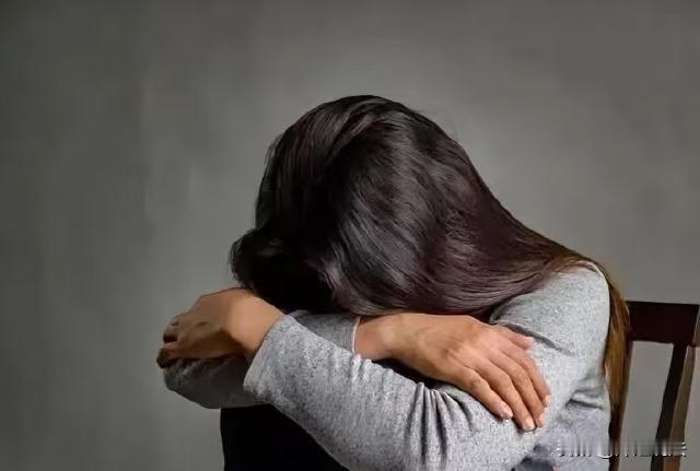 吉林，男子夜里睡不着就去娱乐会所玩，准备支付200块给一个女子，说好了带出去一起