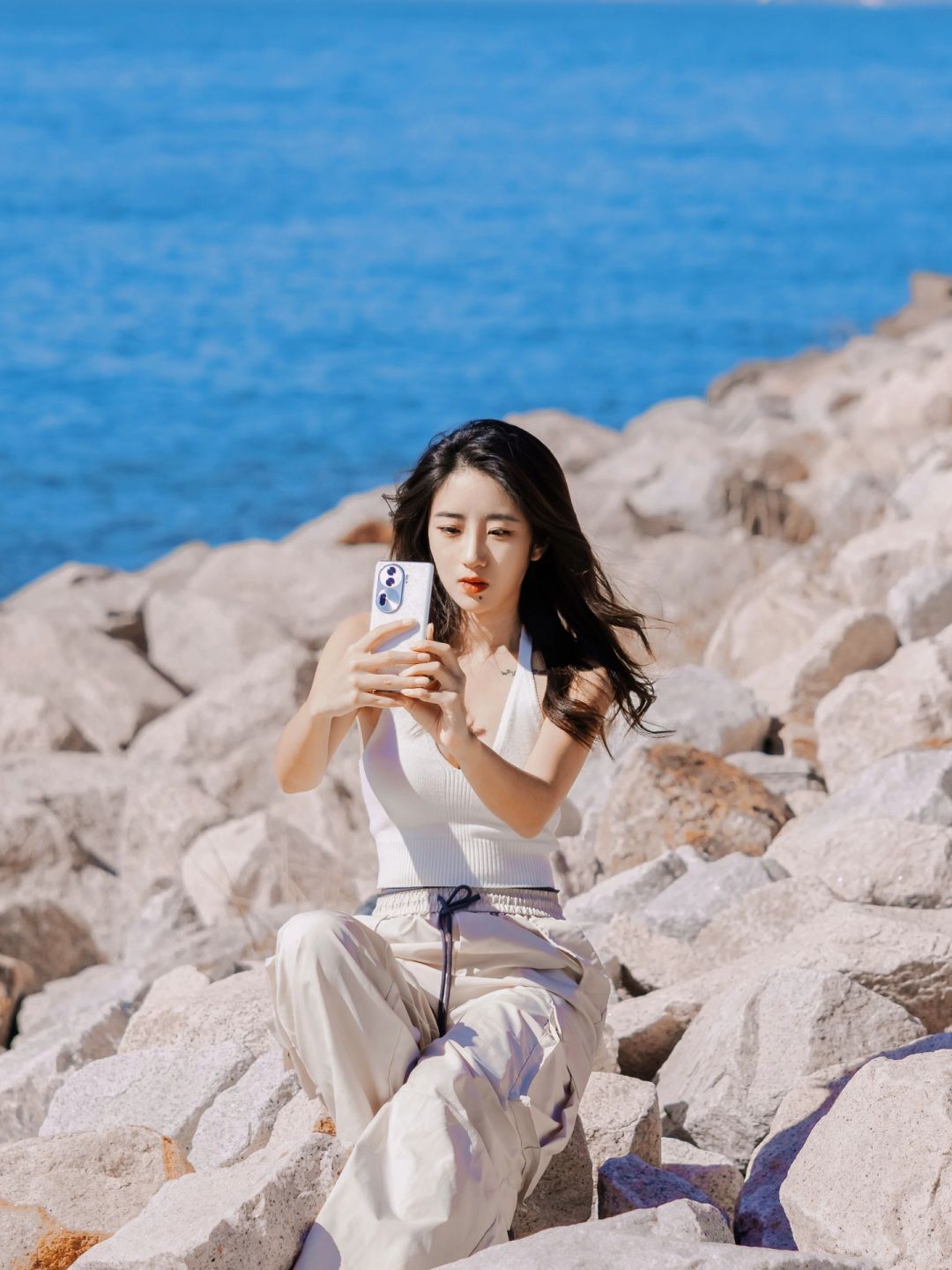 朱一龙同款月光宝石上手❗今日份维港海边🌊