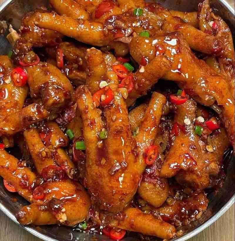 这凤爪你就说香不香吧！
带定位晒今日生活
我的今日状态：😁轻松愉快
我这里的天