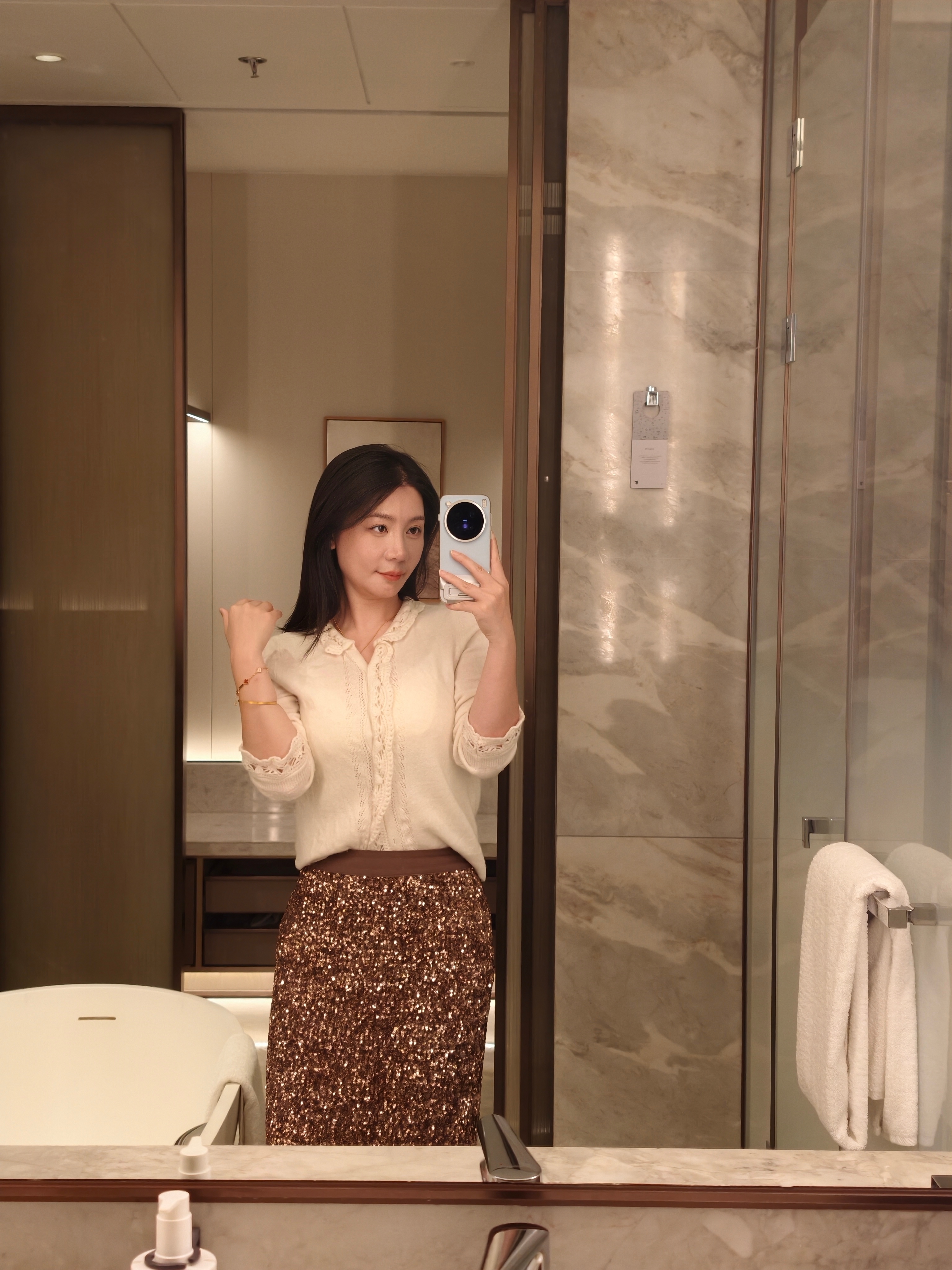 今天住长沙建鸿达JW万豪房间挺好的，楼层高夜景也漂亮！但是我真的要吐槽一下他们家