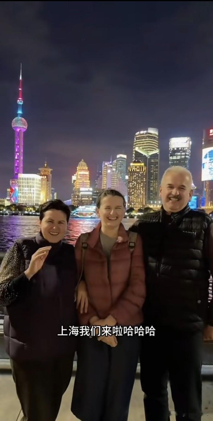 金陵沪上行，家人的城市漫游记

清晨起的很早，陪着岳父岳母，去南京玩了一个星期，