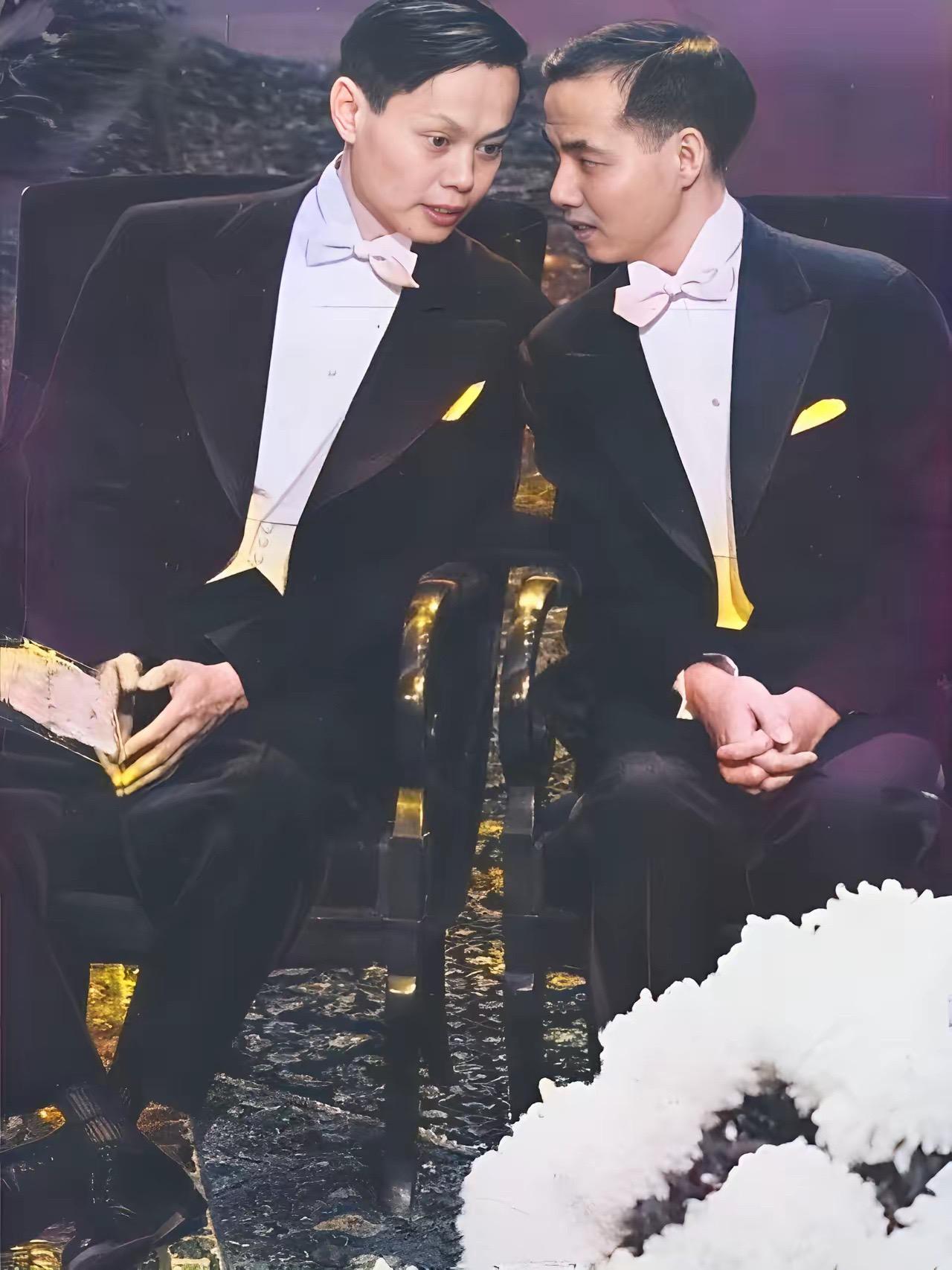 王振宁和李政道在诺贝尔奖现场