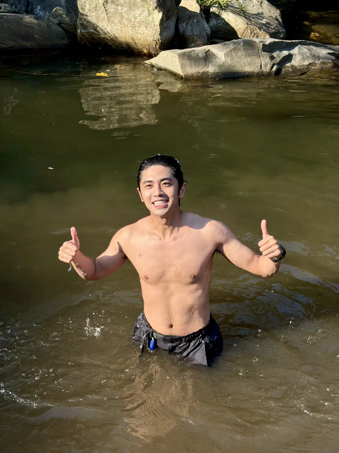 哪有人来海南不去海边跑来山里溯溪啊😂😅