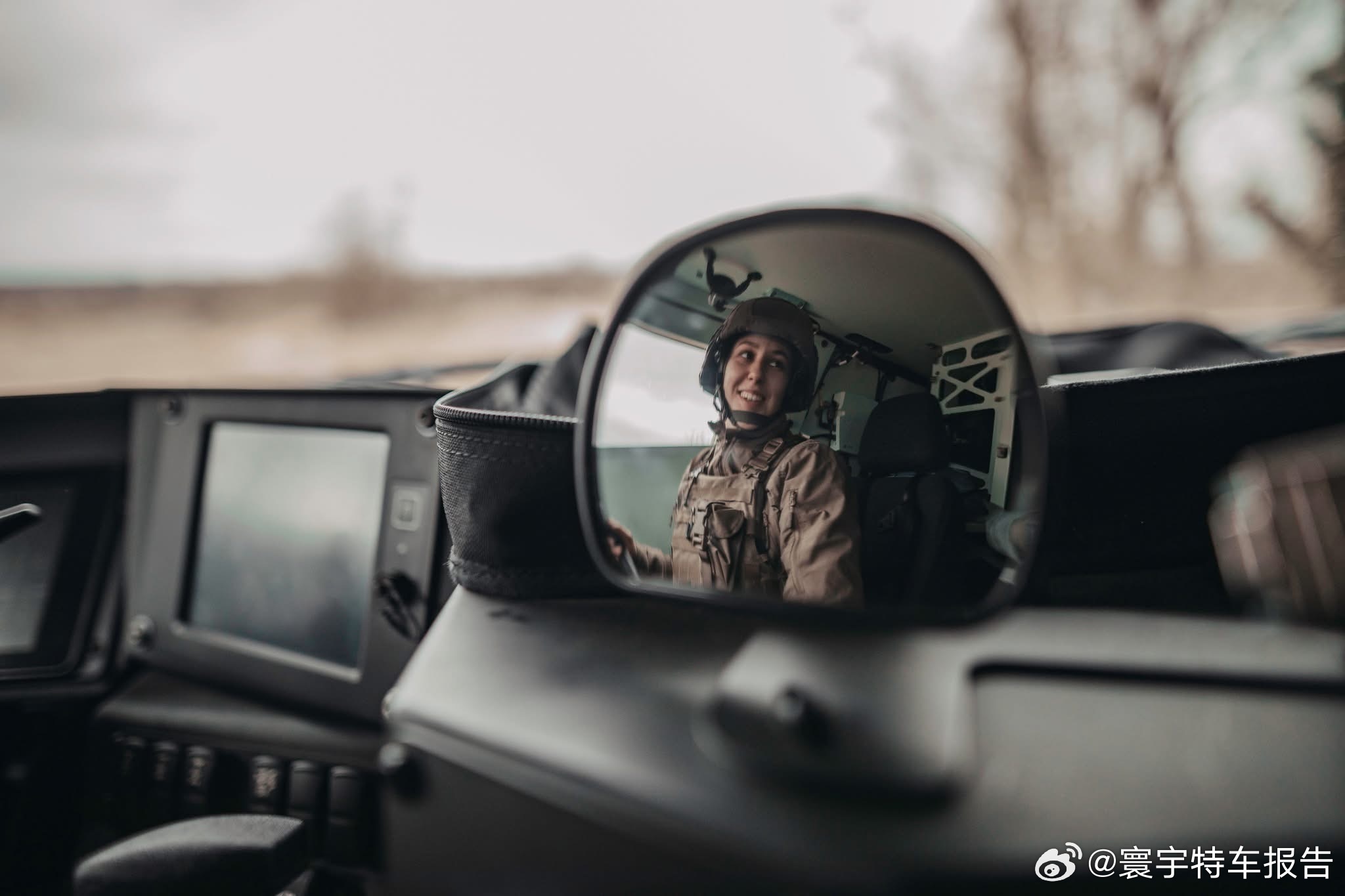 寰宇特车报告更加强调的是把救助对象转移至后方，而非那些人认识的只能在车上救治，两