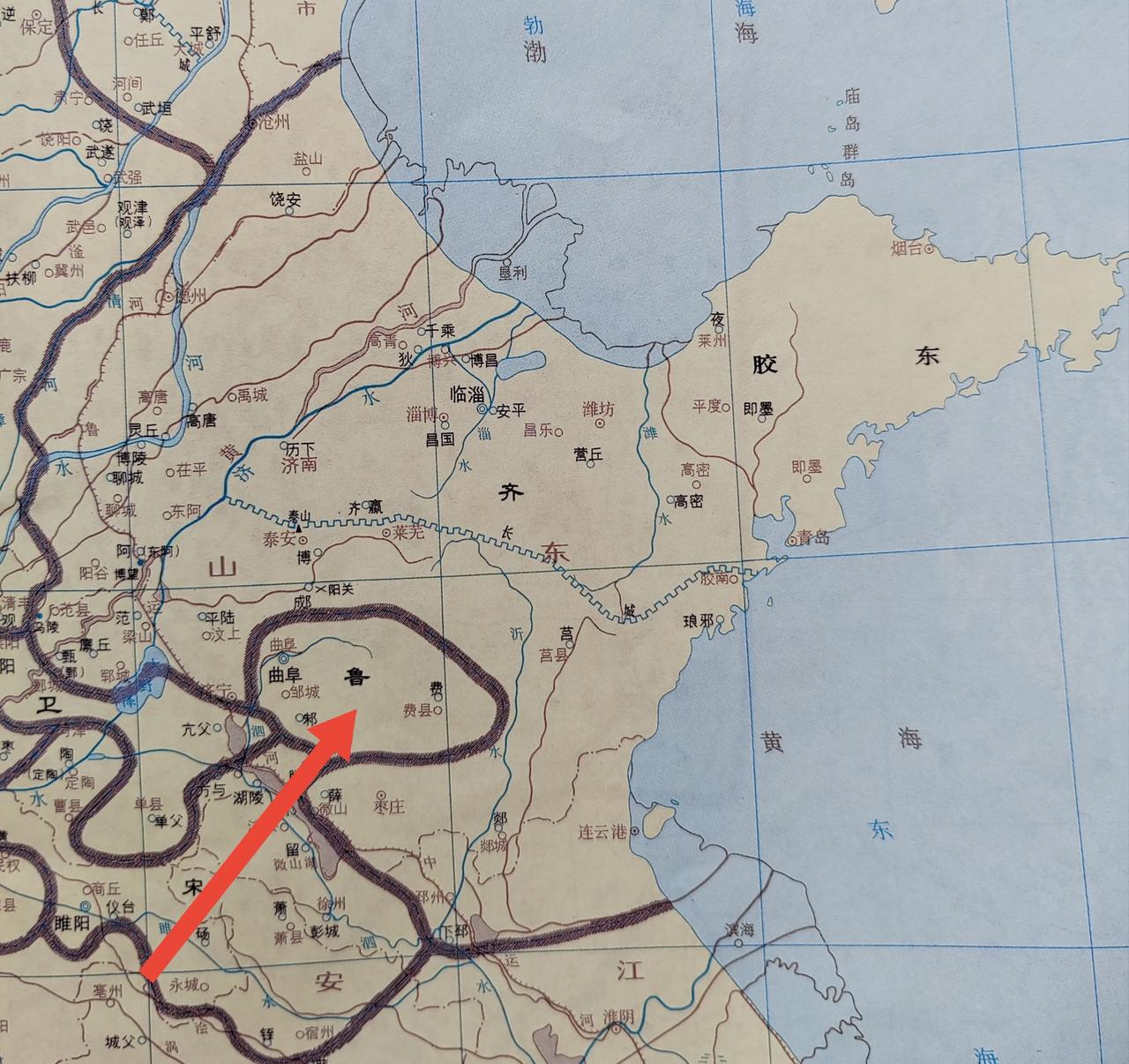 不科学！
战国时期，齐国面积大约在25万平方公里，仅次于秦国和楚国，并且实力强大