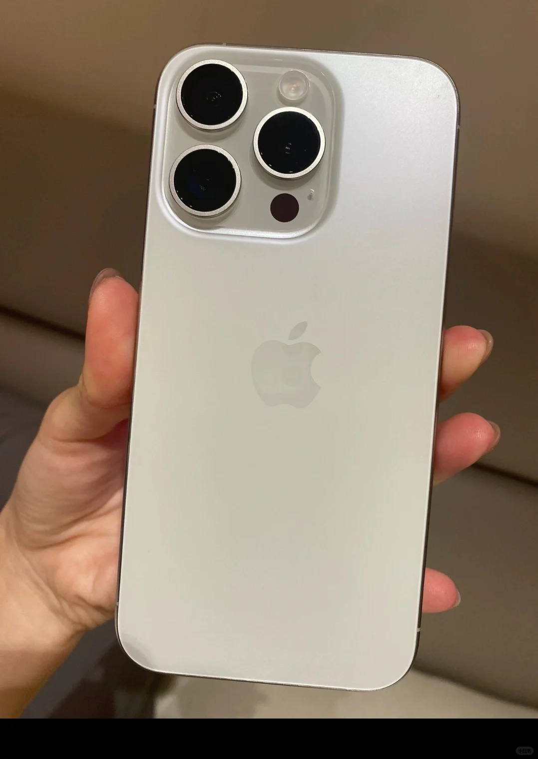 好吧我承认苹果16更新少就是应该的
库克直接不装了摊牌了
你们也拿我没办法，说句...