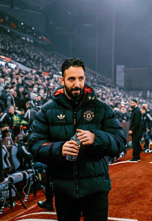 TA曼联不打算在1月份让一线队球员离队  cr：曼联球迷频道 