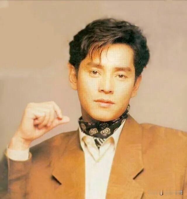 其实谭咏麟除了有“谭校长”和“幸运伦”这两个称呼之外，他还有一个外号大家可能不知