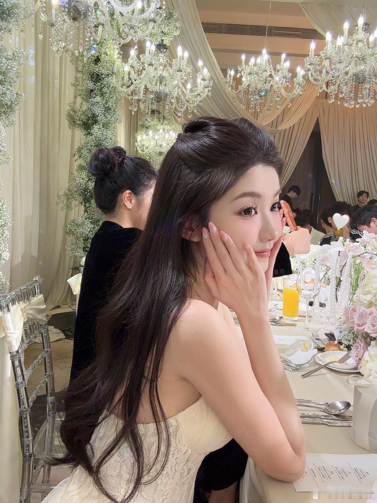 参加完朋友婚礼回来就集体流感了🤧降温了大家也要注意身体呀 ​​​