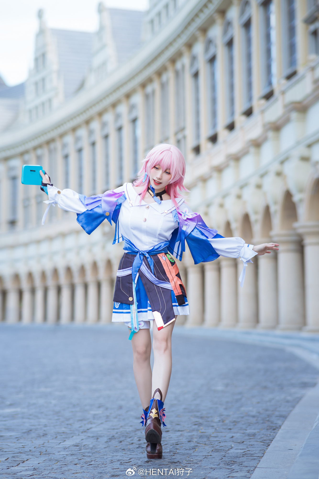 #崩坏星穹铁道[超话]##二次元cos大赏# 要陪我去拍照吗？三月七CN狩子摄影