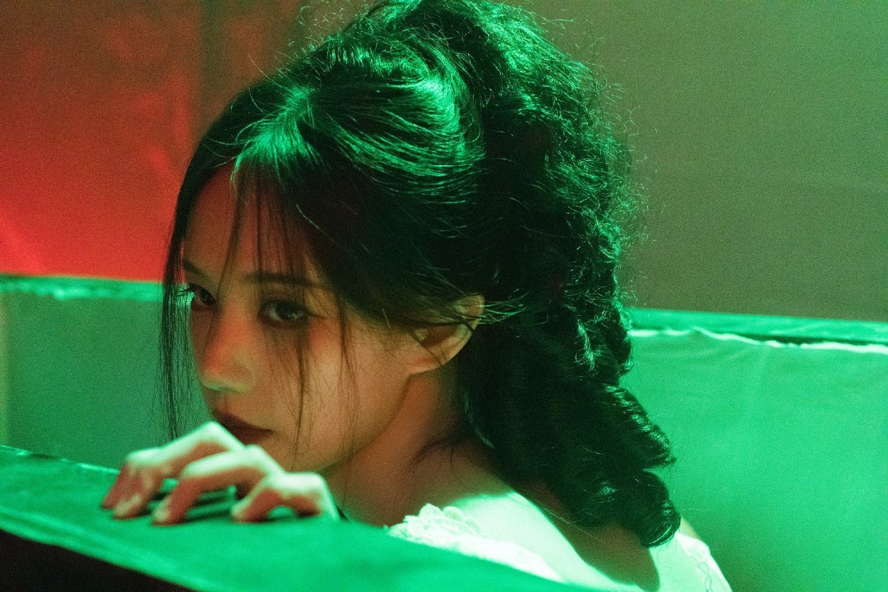 李一桐女鬼味好足李一桐江飞燕女鬼塑 此女美成啥了！ ​ ​​​