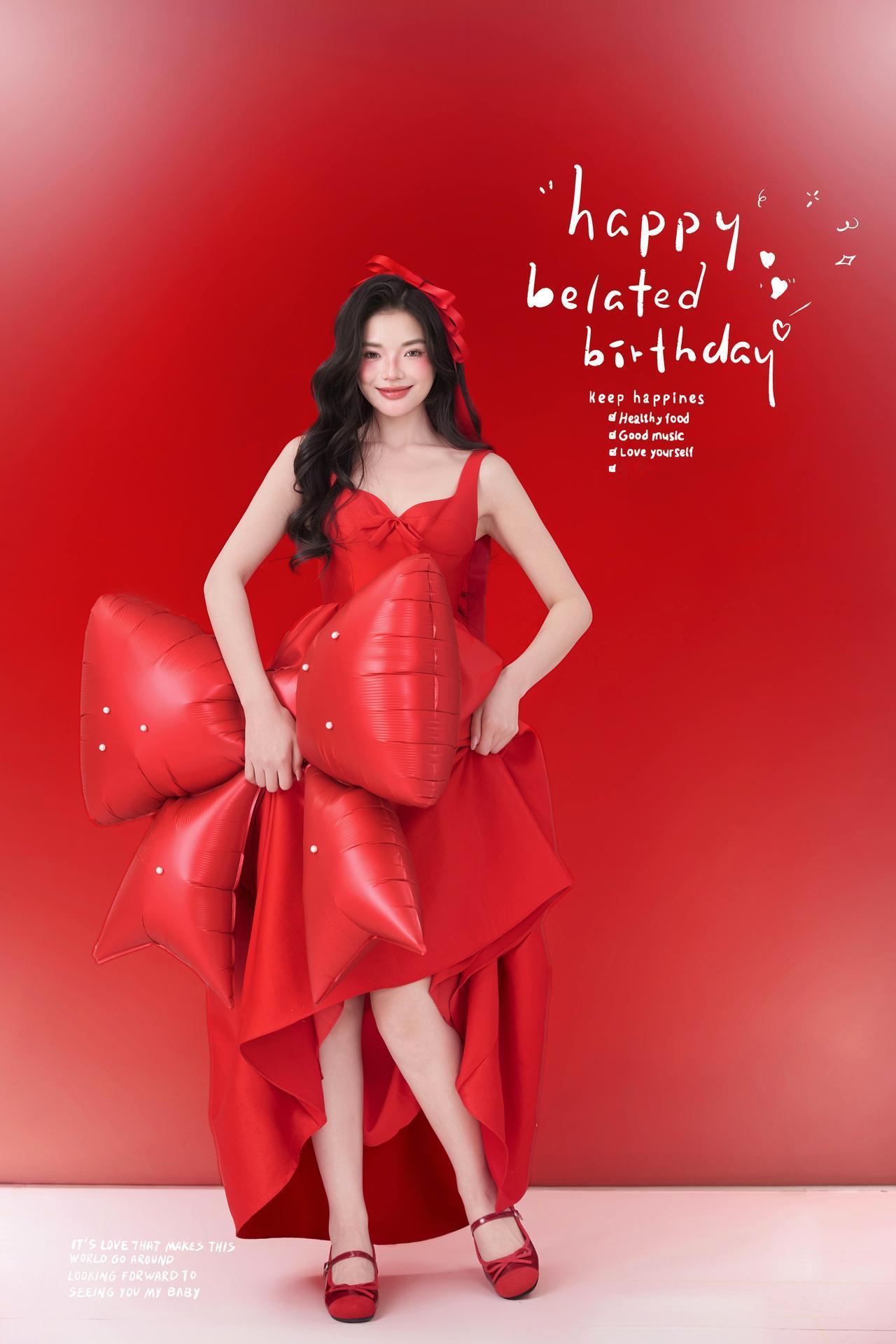 红色是心跳，是骨子里的热烈，是生日该有的颜色。❤️🕯️ 这组红色系生日写真，把