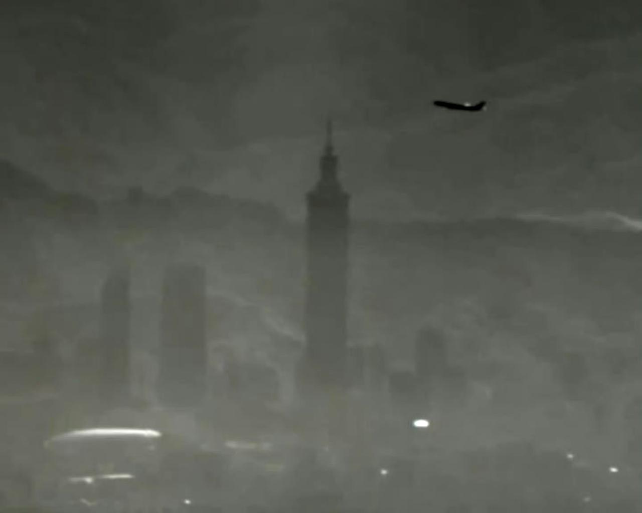 新闻联播报道军演时所使用的视频资料。 ​​​