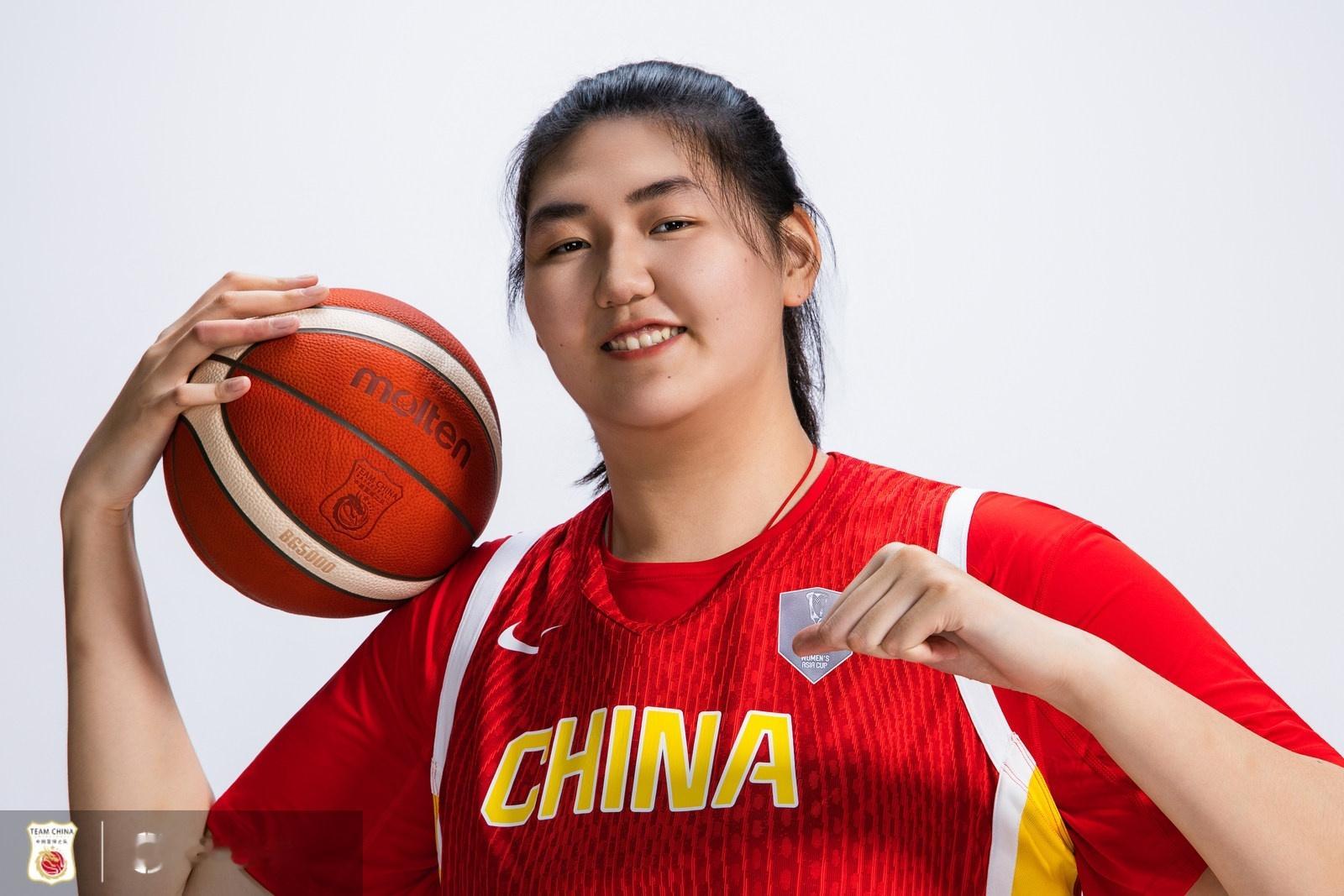 女篮亚洲杯季军赛中国女篮￼半场58-29领先韩国女篮。张子宇上半场依旧高效输出，