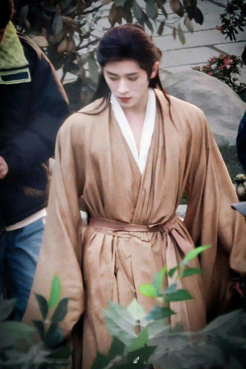 going人的事都让丞磊干了 期待在《成何体统》的正片中，看到丞磊如何将夏侯澹的