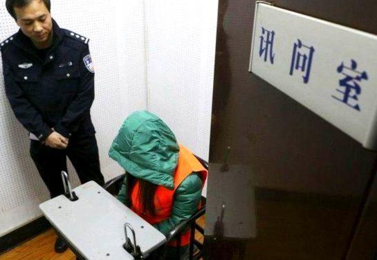 冤不冤？河南南阳，一男子与失足女约定非法交易，见面后却幡然醒悟，以“没看上对方”