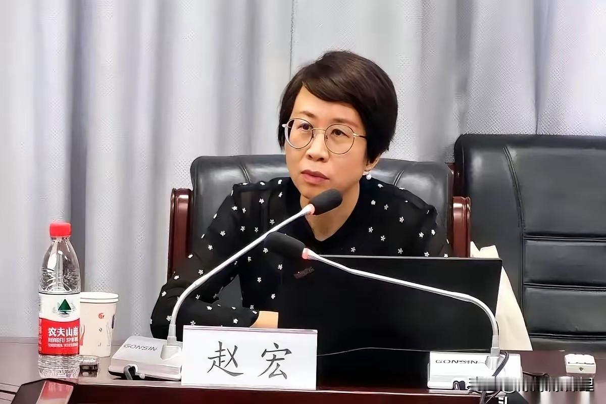 现在回过头看当年的“昆山龙哥反杀案”，真是细思极恐。

当时咱们老百姓都觉得那是