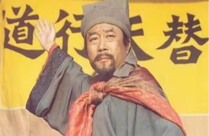 1998年，李雪健演完宋江后，拿着34万的片酬兴高采烈地准备回家时，却接到妻子慌