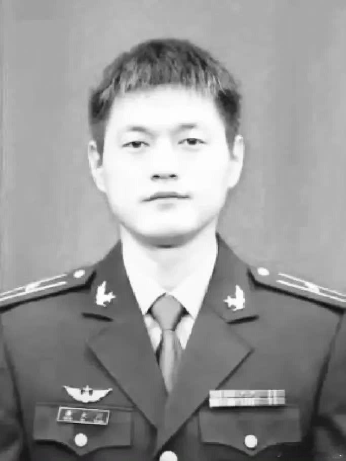 他们每一位都是为我们牺牲的。 ​​​