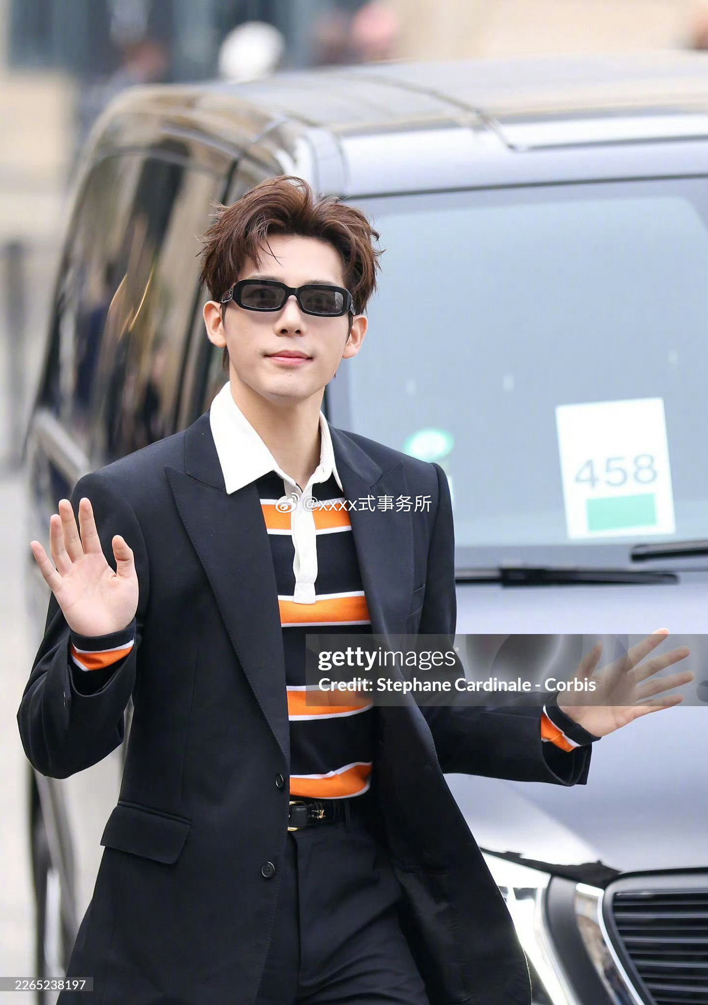 王安宇巴黎时装周看秀g社生图  又一个类站姐出图的了