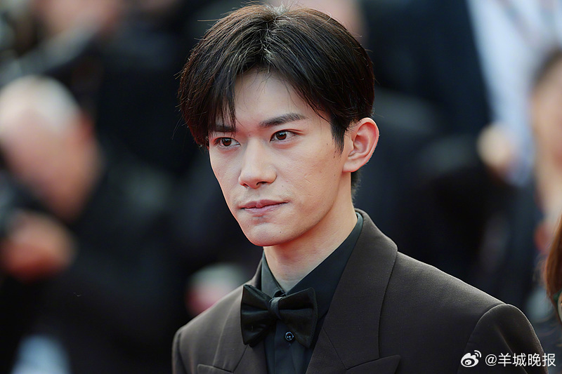 【#刮痧后不能立即洗澡广东人都知道#】“刮痧后不能立刻洗澡，广东人都知道！”近日