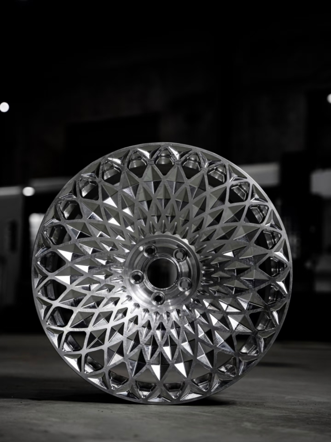 发现一款很帅的轮毂你们觉得装到我的哪台车上会比较搭 