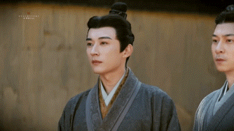 刘学义一行泪镜头太绝了谁看了不说一句牛！刘学义那滴泪简直是点睛之笔，没有歇斯底里