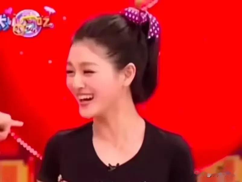 果然不是一家人不进一家门
战兰是明晃晃的各种撕大S

汪小菲是话不多点到即止
新