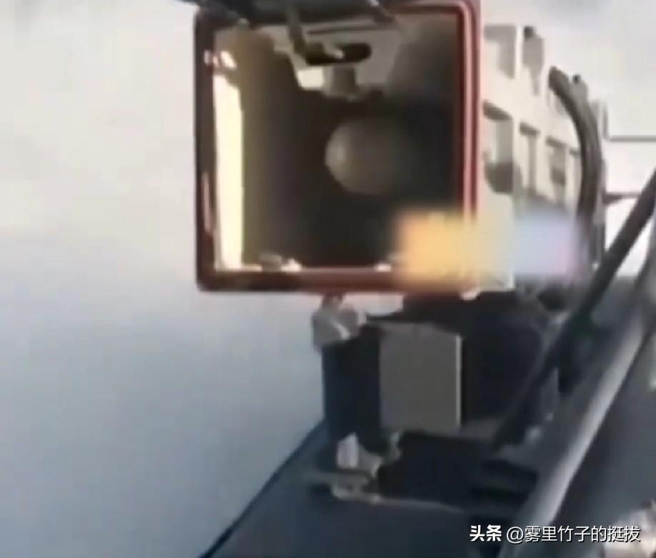 卡塔尔直升机因技术故障坠毁 6 人死亡。
路透开罗 3 月 22 日电 —— 卡