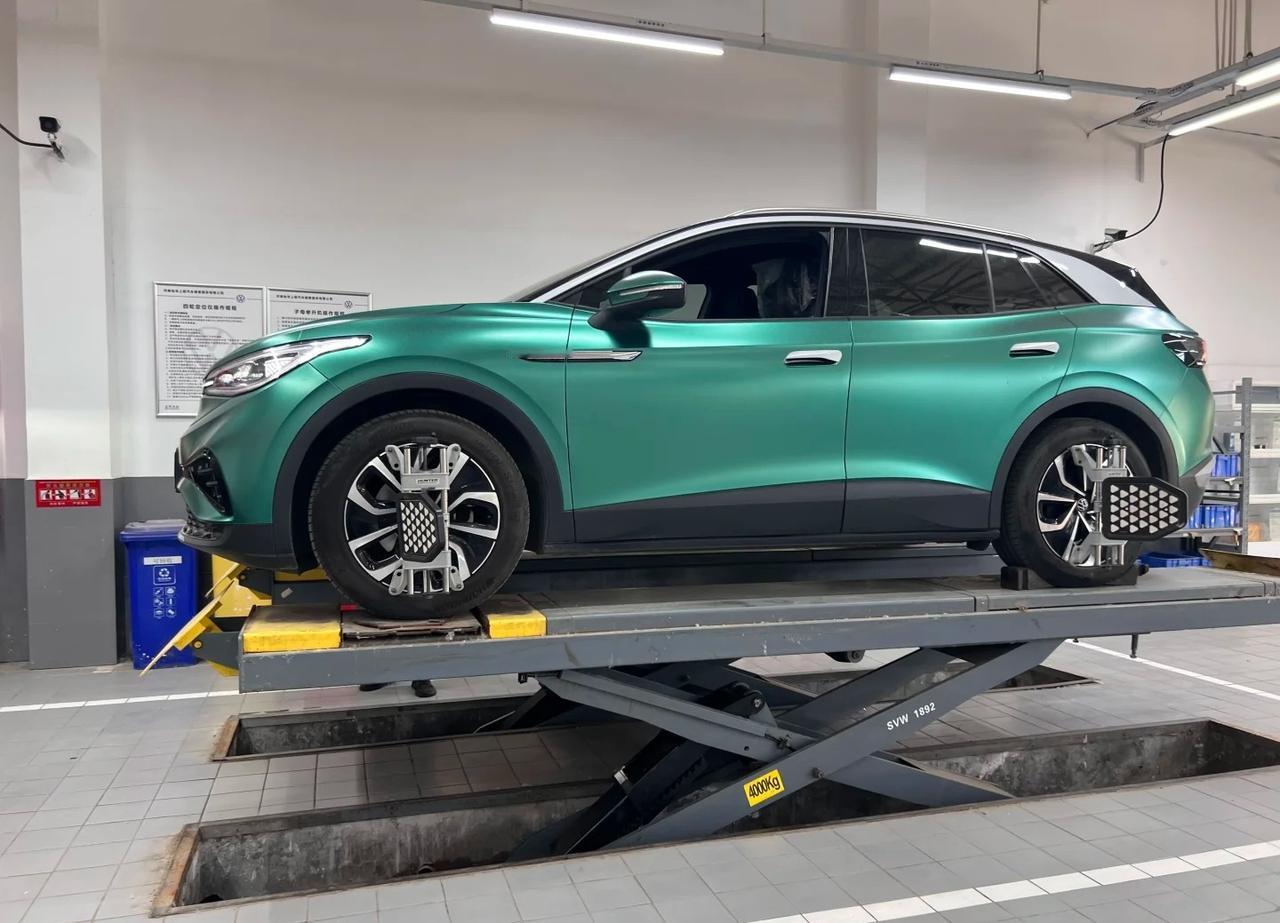 ⚠️ 说真的，我不反对轮胎保养，但也纠结店里把几个项目一捆就往上推。四轮定位一般