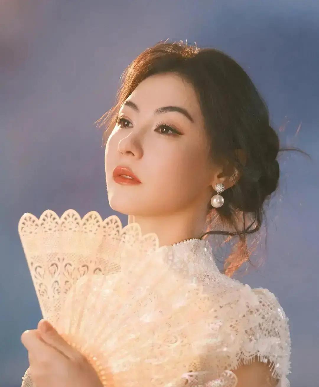 别信口头承诺，哪怕对面坐着20年的朋友。
 
张柏芝这4000万纠纷，关键根本不