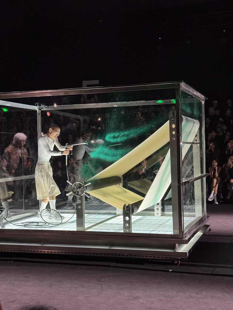 ✨ Feng Chen Wang 2026秋冬大秀王逢陈把这场十周年大秀，变成了