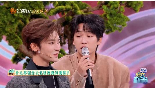 谁又触碰到侯明昊逆鳞了你好星期六侯明昊在节目里的表现太圈粉了，剑舞帅气利落，还能