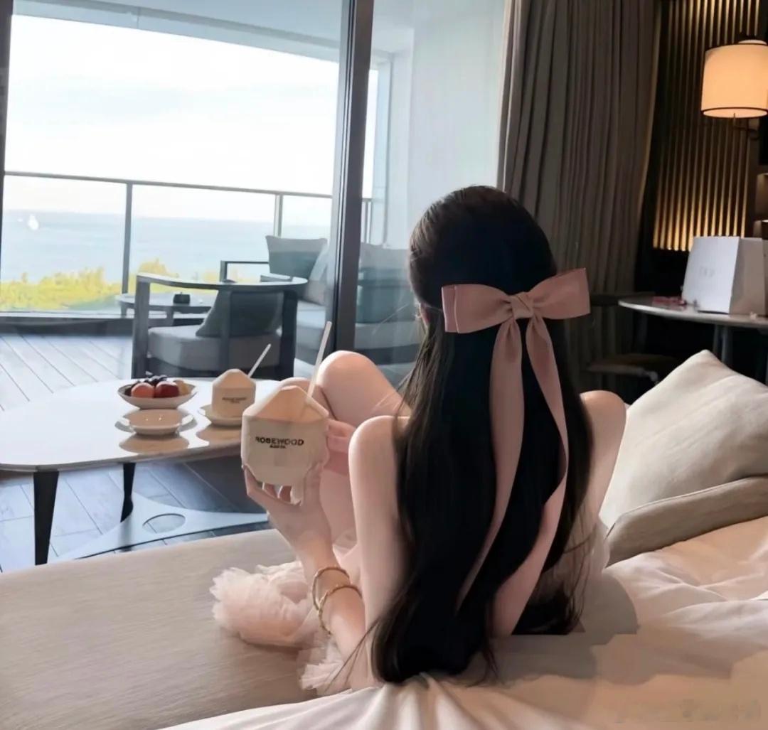 背影好甜 