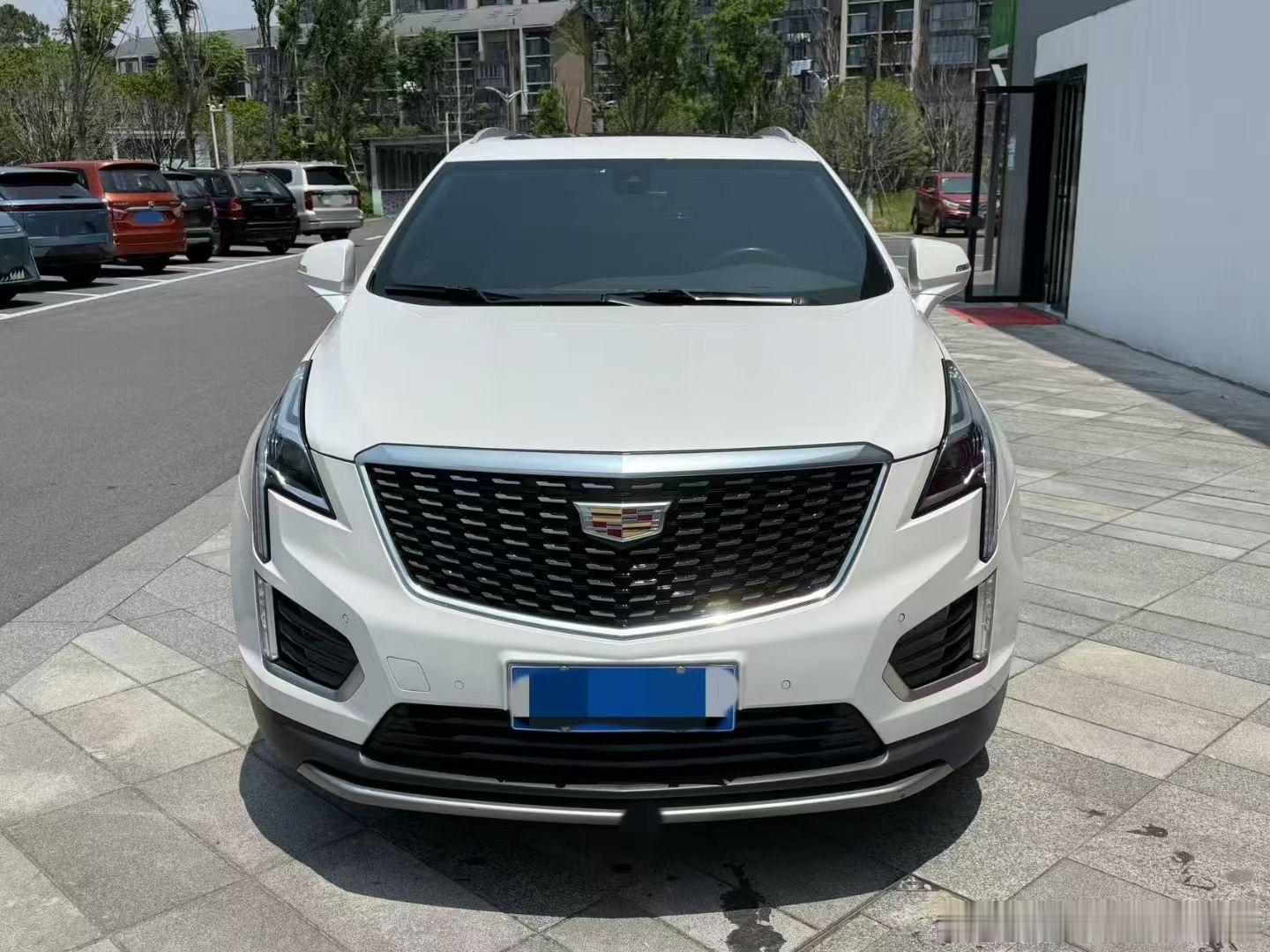 最新拿下[庆祝]​凯迪拉克XT5 2020款 28T 豪华型​2020年上牌，只
