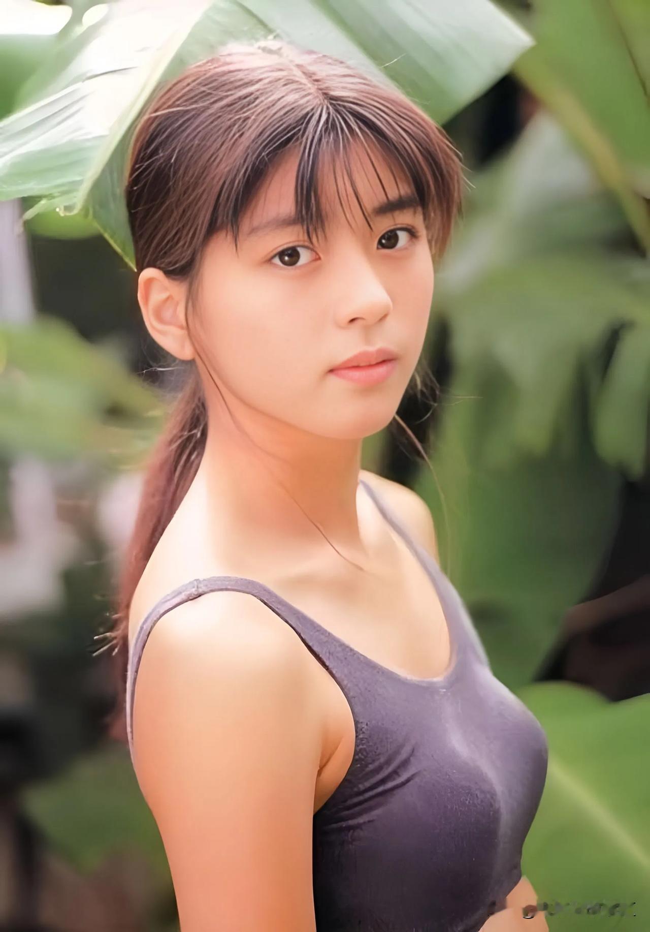 少女时代的日本女星中山忍，1994年参演李连杰主演的电影《精武英雄》，在影片中饰