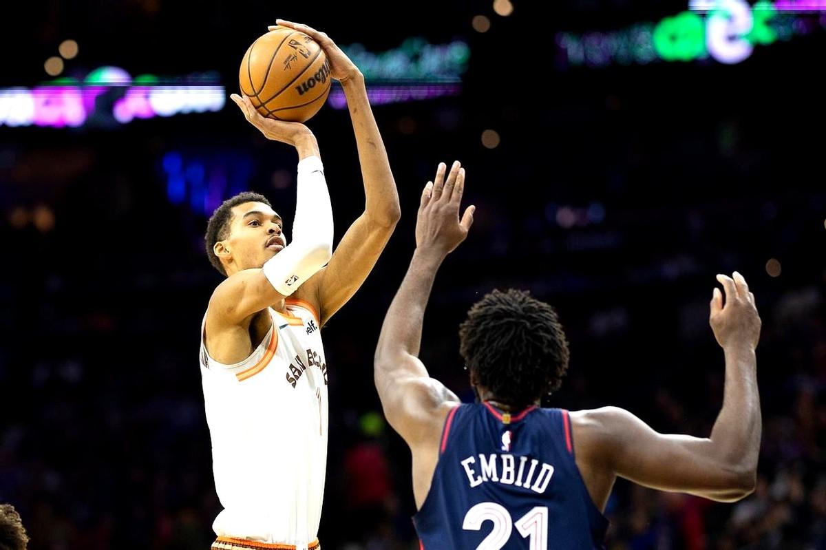 文班亚马摊牌了，直接喊话：“我非常在意MVP！”

这哥们真不是说说而已！打公牛