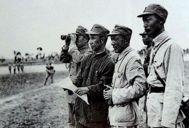 1948年，仗打到最要命的时候，粟裕给中央发电报，说能不能给每个战士搞半斤猪肉，