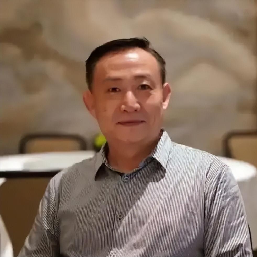 卢麒元急了：AI再不接管税务局，人民币要出事

卢麒元这次算是真急了，不是空喊大