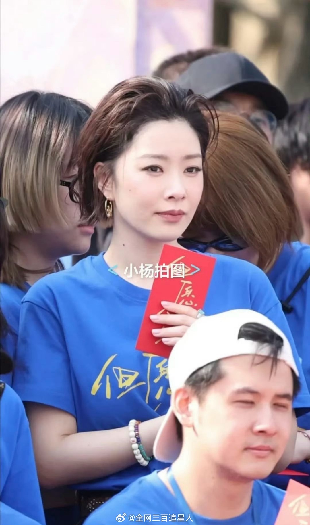 王菊现在漂亮好多哦，就是妆容看到了很多人，反而不怎么像她自己了 